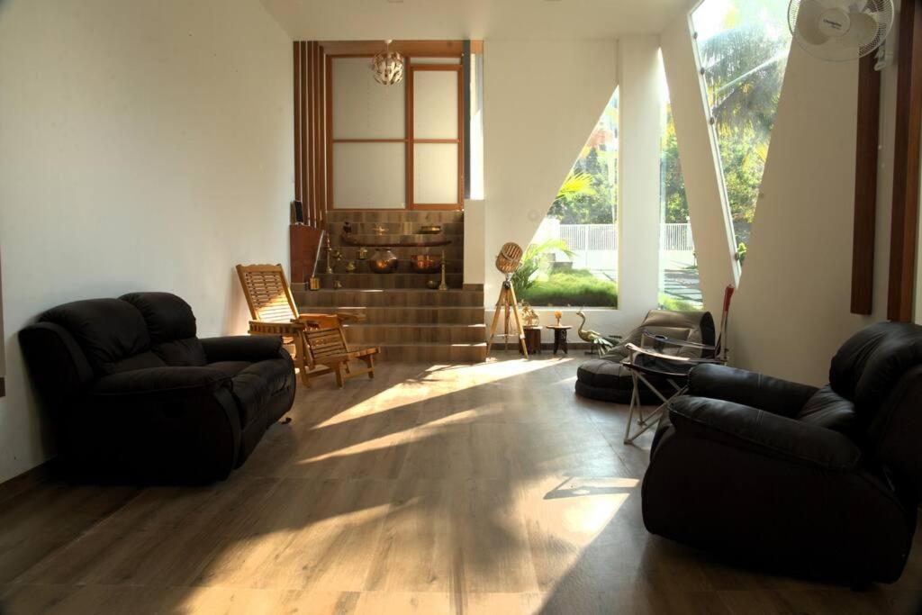 The Urban Getaway Villa Thiruvananthapuram Ngoại thất bức ảnh