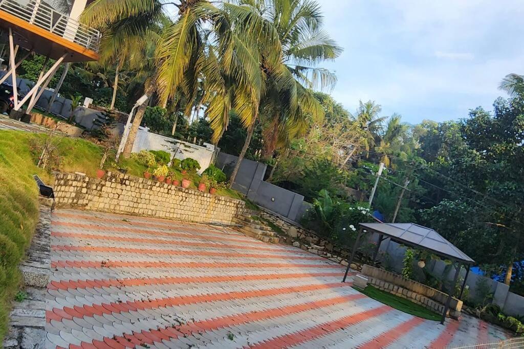 The Urban Getaway Villa Thiruvananthapuram Ngoại thất bức ảnh