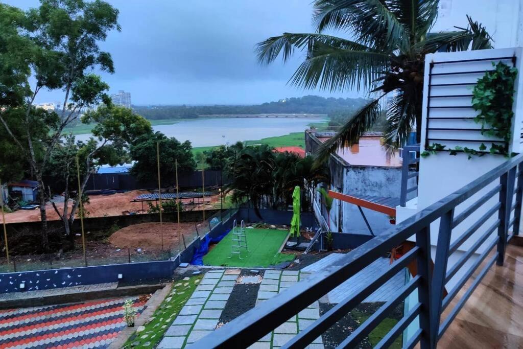 The Urban Getaway Villa Thiruvananthapuram Ngoại thất bức ảnh