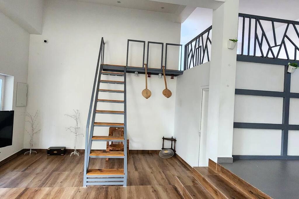 The Urban Getaway Villa Thiruvananthapuram Ngoại thất bức ảnh
