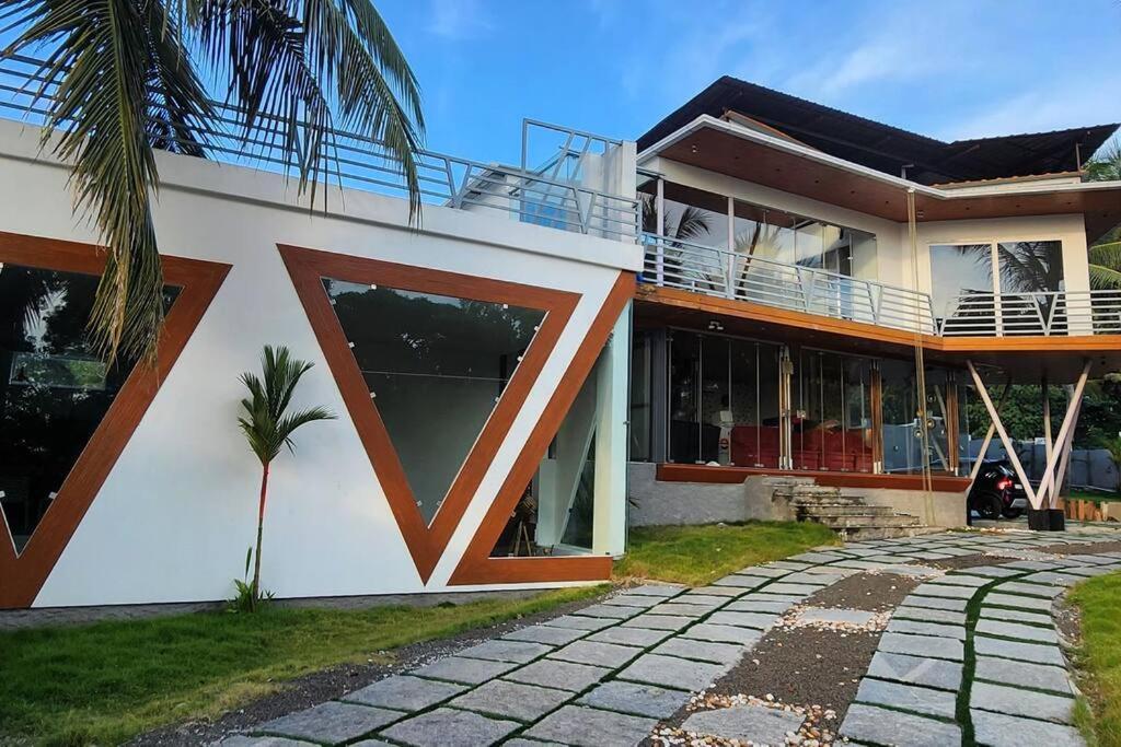 The Urban Getaway Villa Thiruvananthapuram Ngoại thất bức ảnh